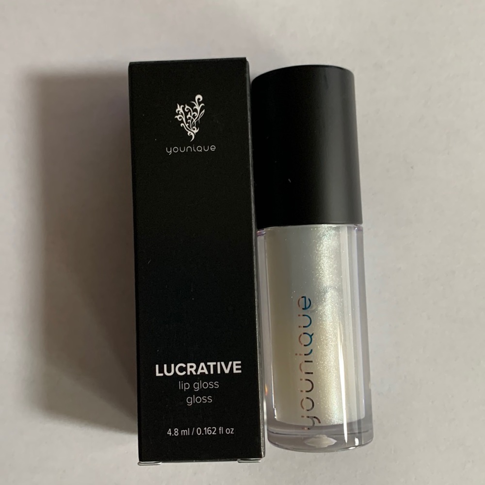 NIB -Younique lip gloss